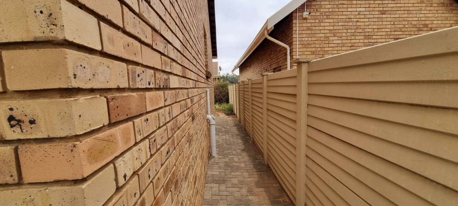 3 Bedroom Property for Sale in Fleurdal Free State